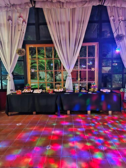 Casona Con Salon De Eventos